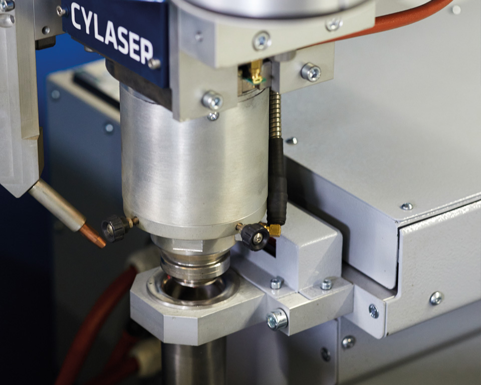 Cambio ugelli per sistema di laser fibra Cy-laser