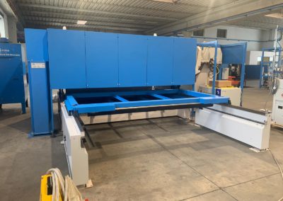 Taglio laser fibra ottica usato CY2D S3015 Cy-laser