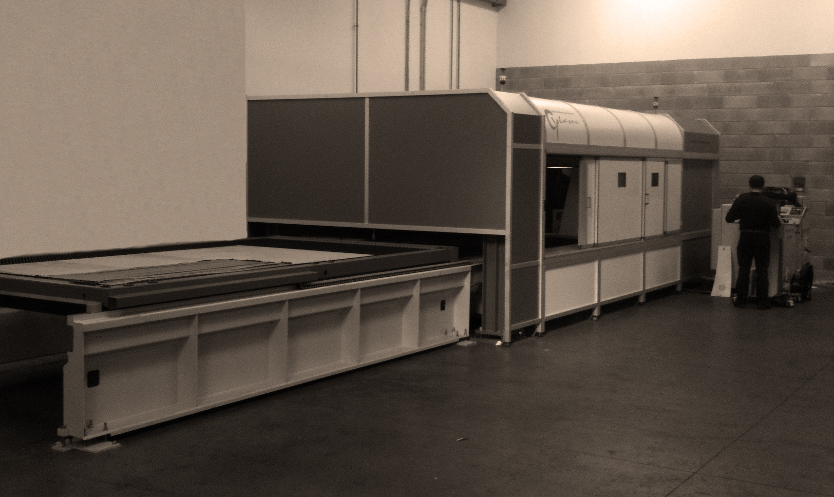 First fiber laser cutting system